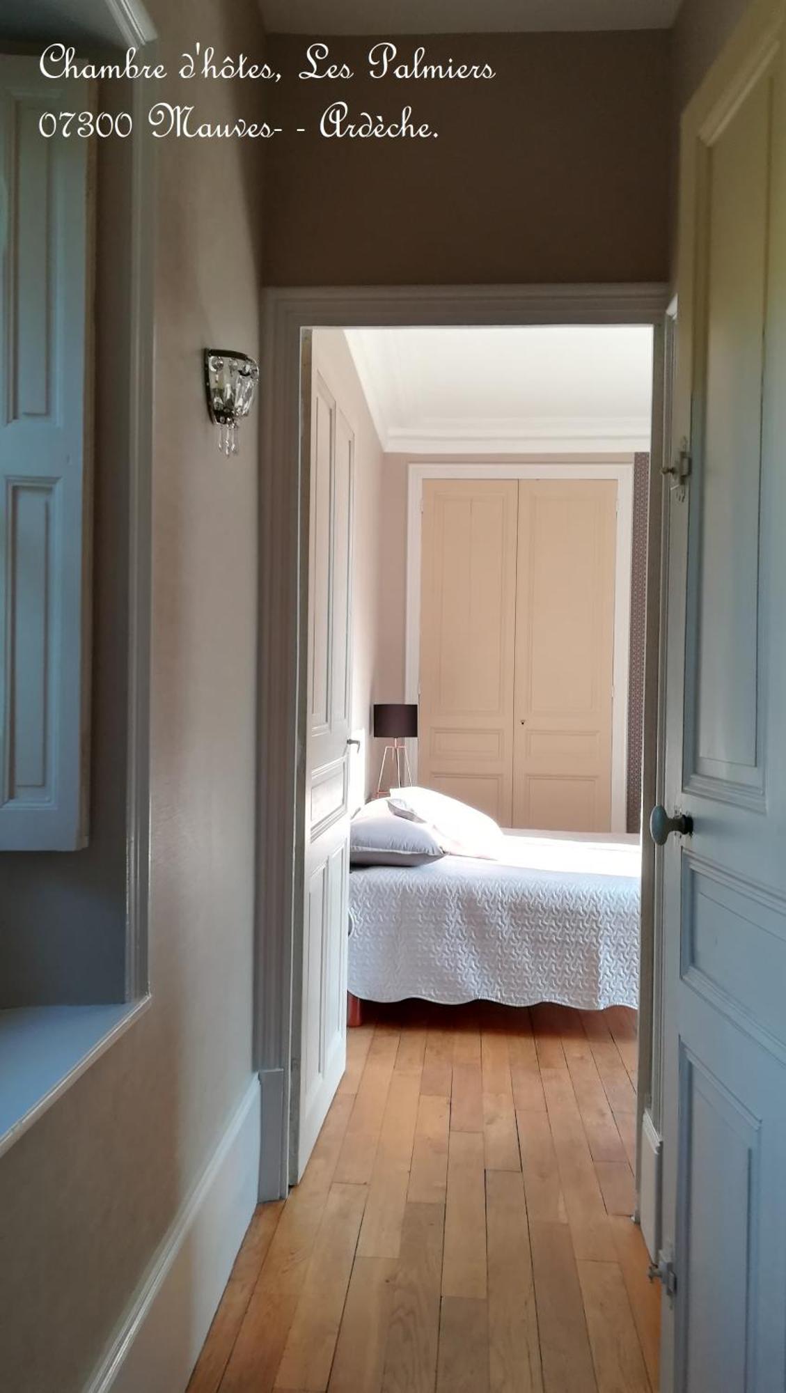Les Palmiers Bed & Breakfast Mauves Exterior photo